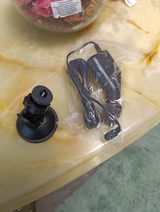 Vând camera video auto