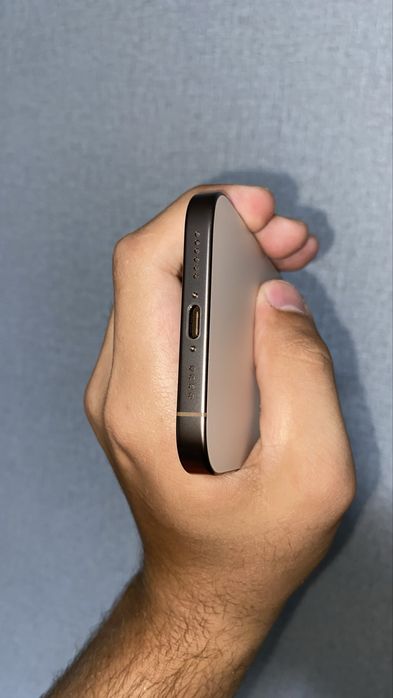 iPhone 16 Pro Max 256гб на гарантии