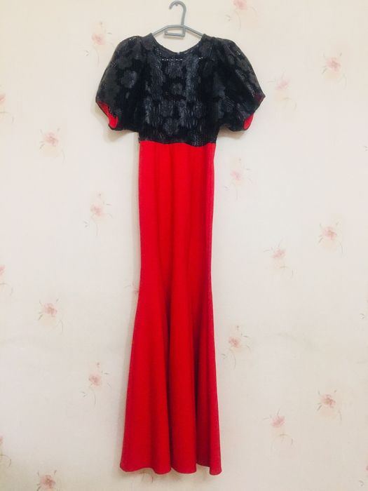 Продам вечерные платья