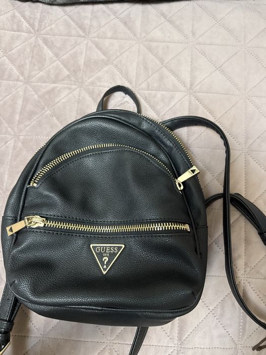 Раница на Guess.