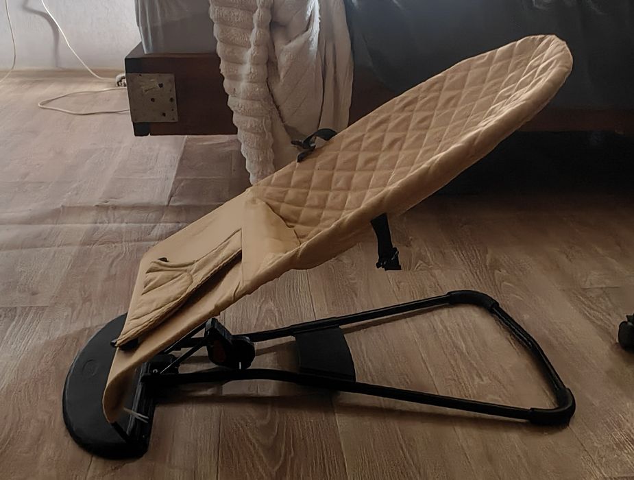 Продам шезлонг детский