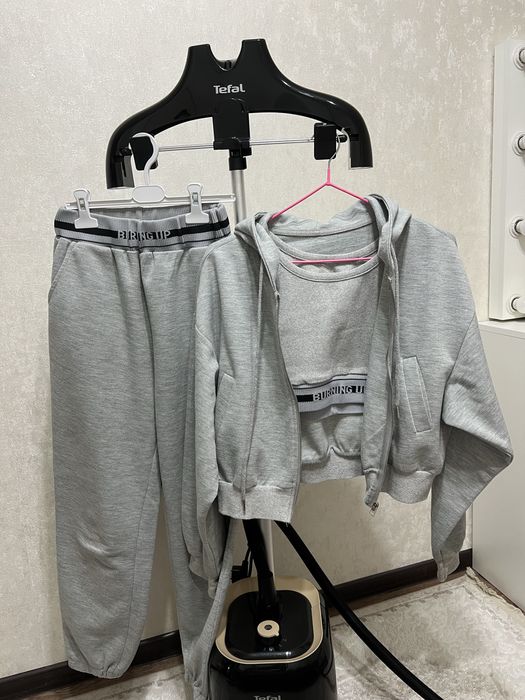 Продам одежду на девочку по 1500 тенге