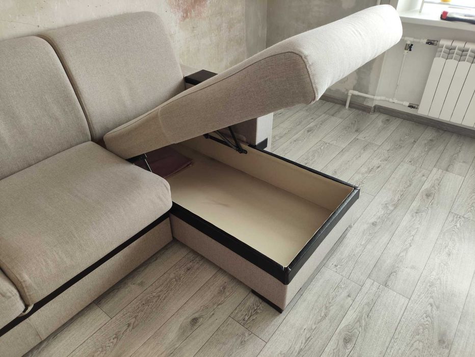 Диван угловой 2.5м