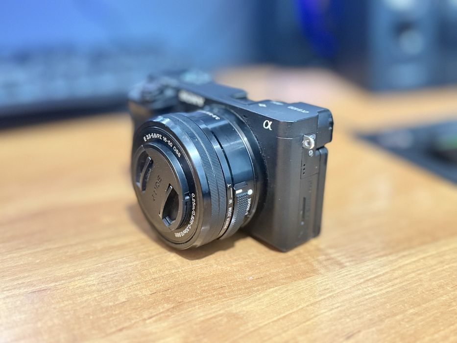 Sony a6400.