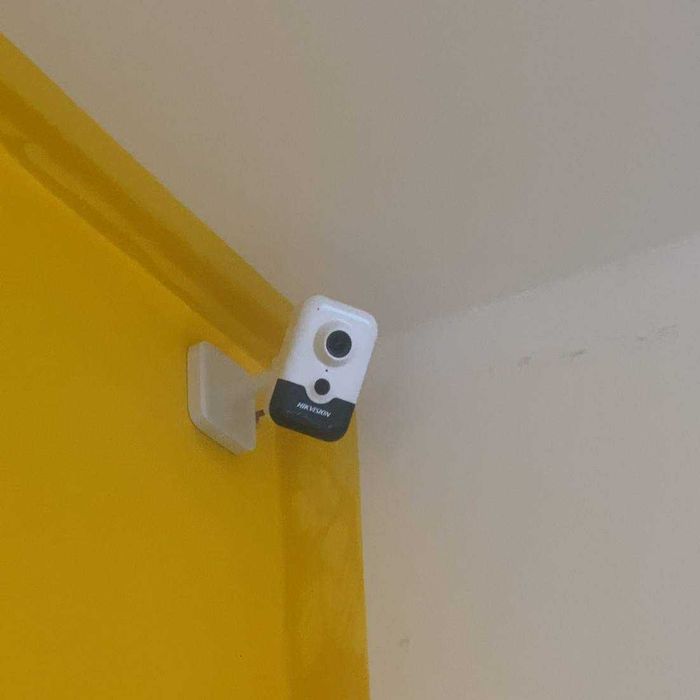 Ustanofka kamera va domofon