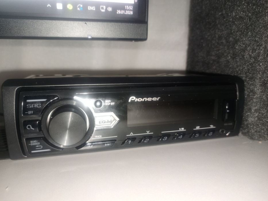 Продам Pioneer MVH-85UB