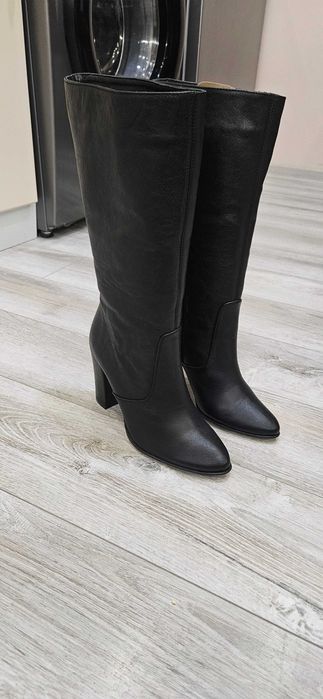 Черни ботуши Дарис, висок ток, неносени, само пробвани