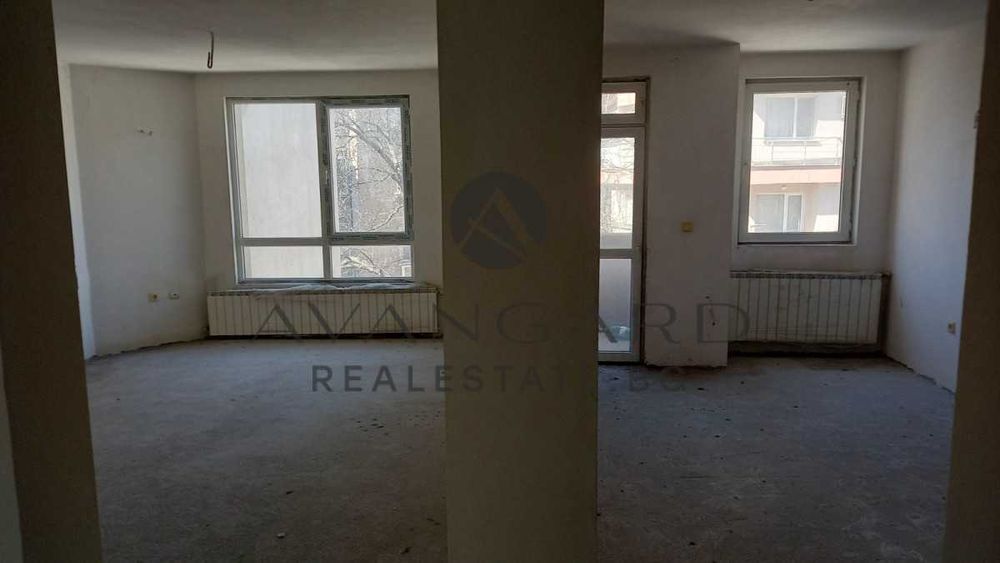 Продава се Тристаен апартамент в Пловдив, Кършияка - 124 кв.м за 1810 €/кв.м - Снимка #2