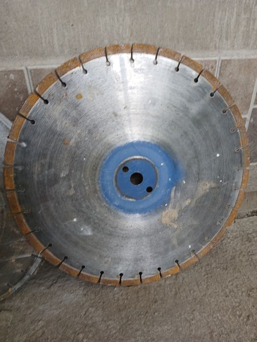 Discuri diamantate pentru taiat beton