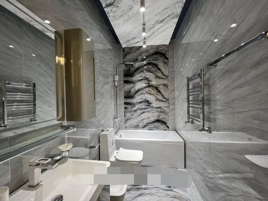 Гостиница России-Сдается новый дом в стиле Неоклассика в центре города