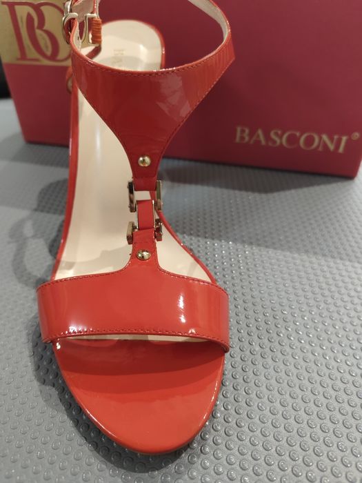 Босоножки BASCONI