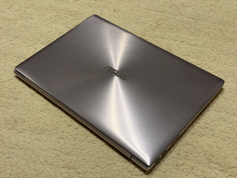 Laptop Asus Zenbook UX303UB, CPU Intel i7, ecran touch 4K