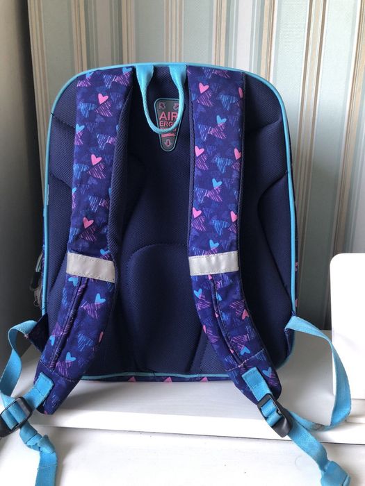 Рюкзак и школьная форма для девочки