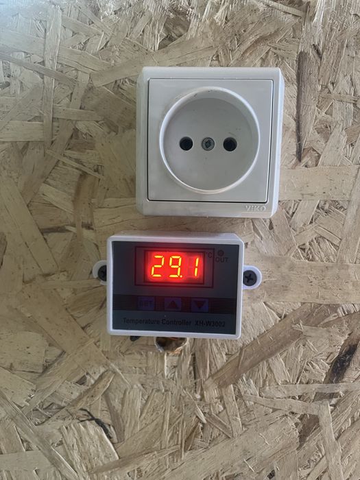 В Продаже брудер для цыплят