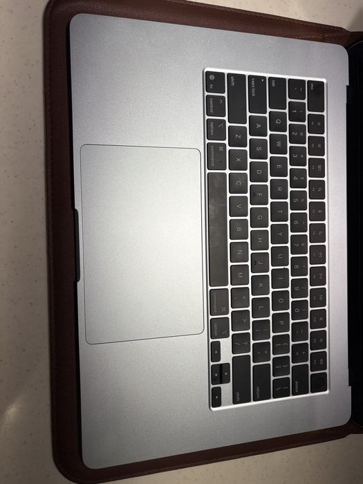 Macbook air 15 M4 16/256, 100% 13 циклов