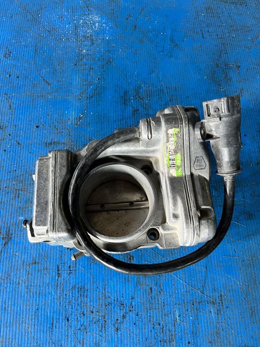 Мерседес 2.8 заслонка