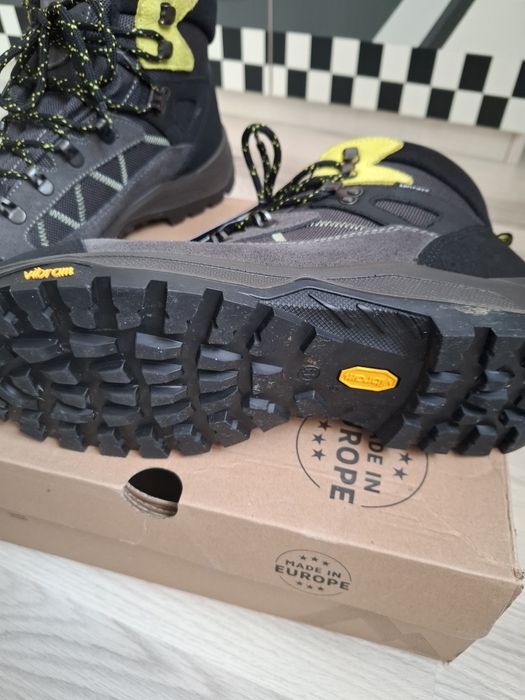 Ghete bocanci McKinley Magma