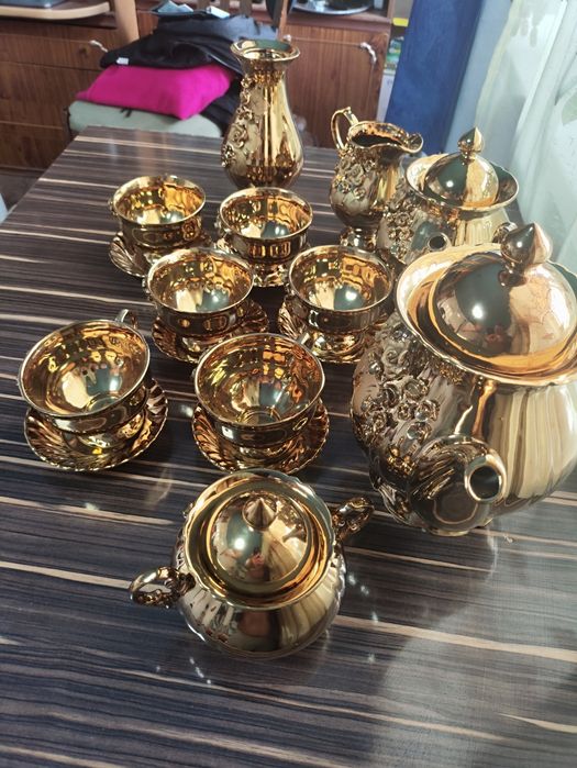 Чайный сервиз золотой