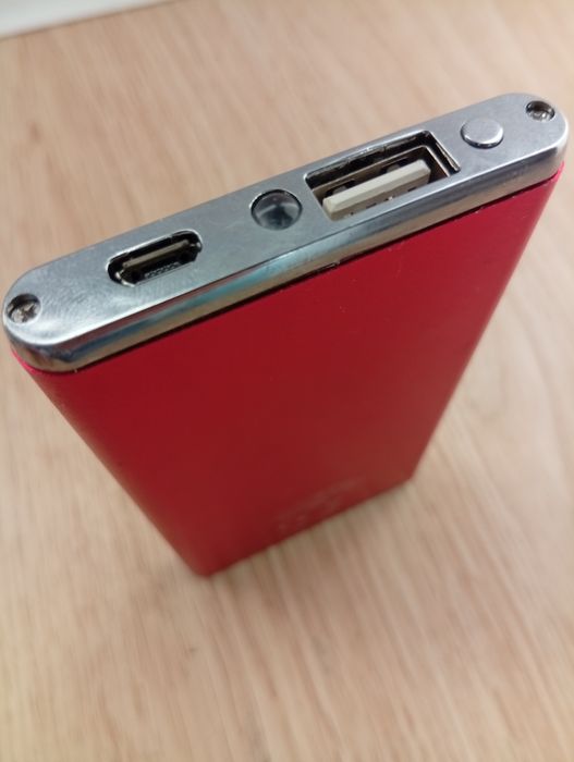 Baterie externa ultra slim 5 mm