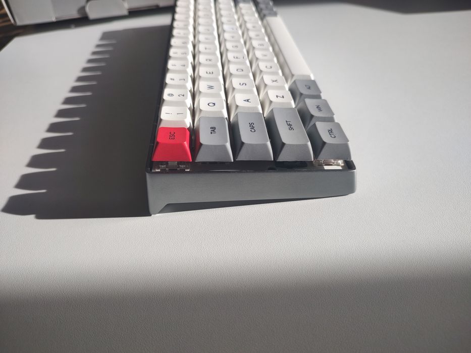 Tastatura mecanica bază aluminiu