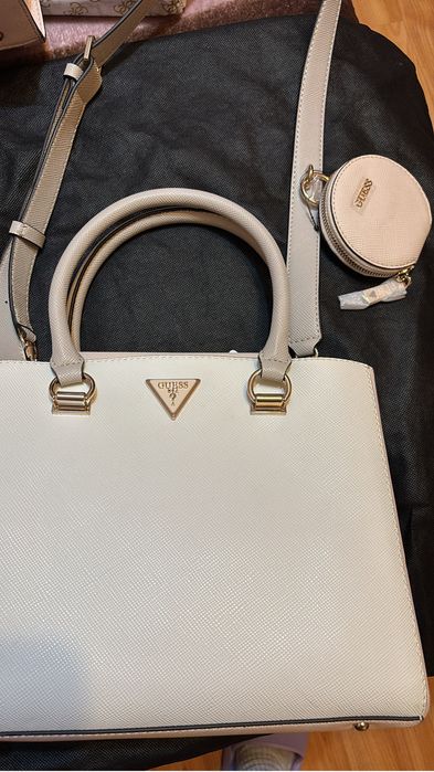 Geantă umăr Guess pt femei