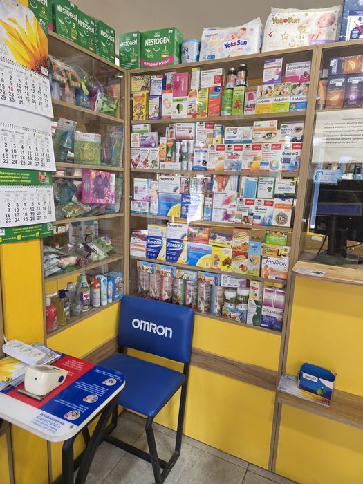 Продам шкаф витрина