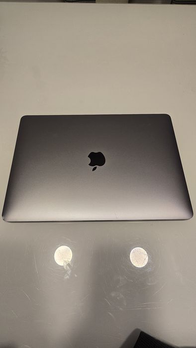 MacBook 13 pro M1 chip 256