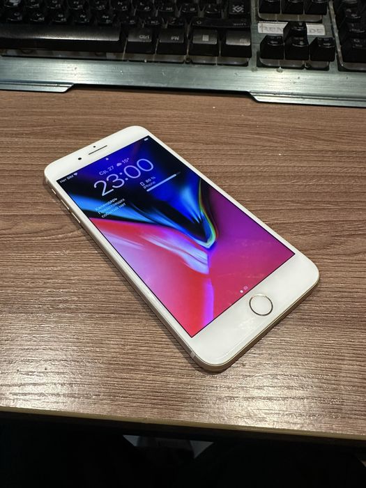 СРОЧНО ПРОДАМ Айфон iPhone 8 plus