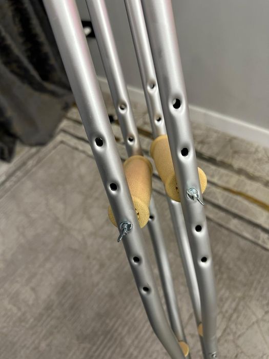 Продаётся костыль медицинский