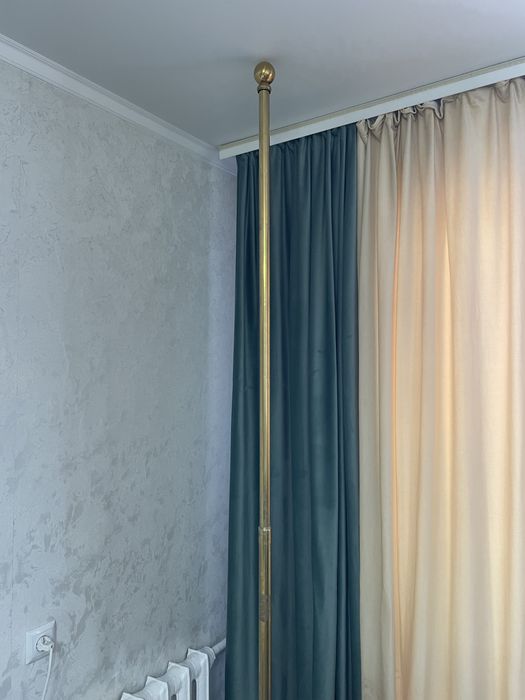 Флагшток с флагом