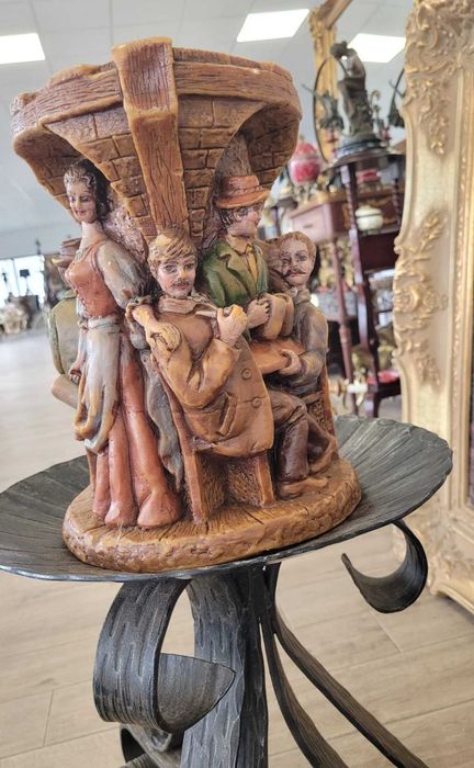 Lumânare sculptată manual