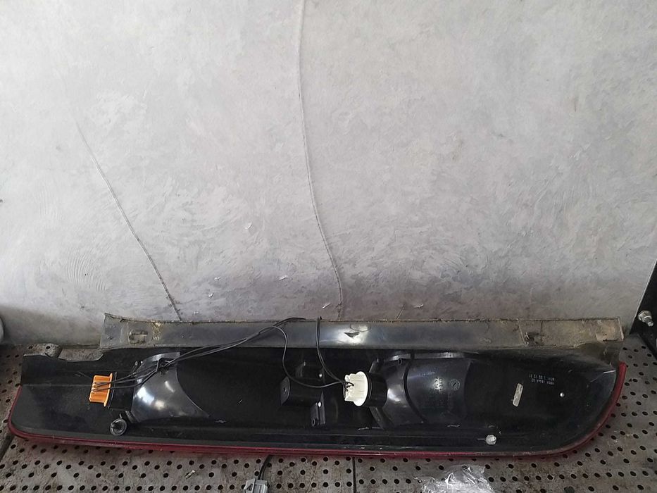 Stop tripla lampa dreapta ford focus 2 facelift 8m5113404a