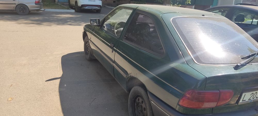 Продам Ford Escort