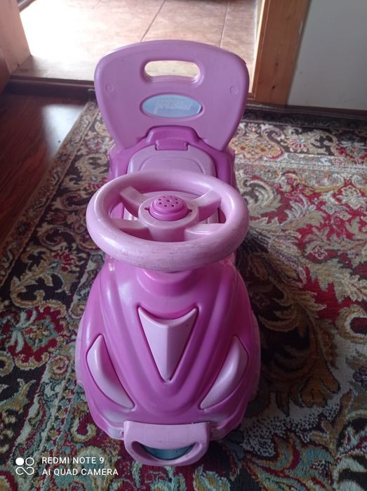 Детска кола за момичета