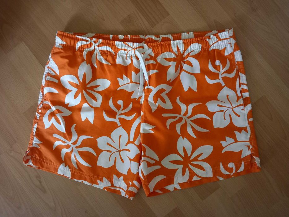 Pantaloni scurti barbati de baie  marime L si XL  diferite modele