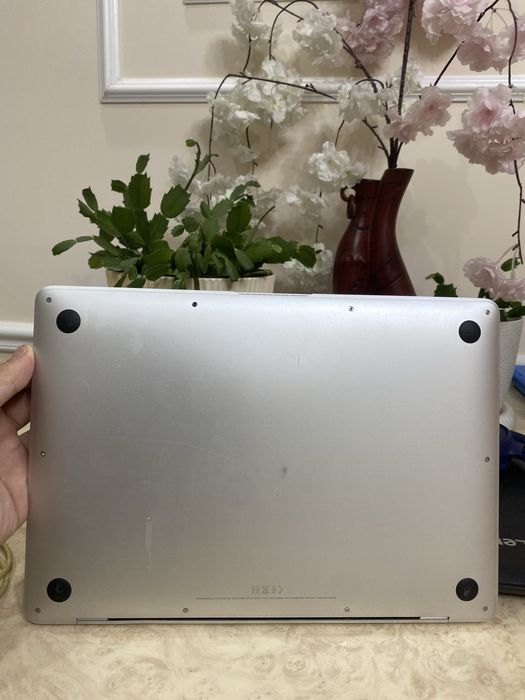 Macbook air Retina 13 inch 2020