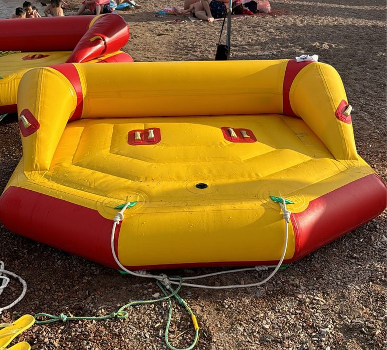 Водный диван,банан