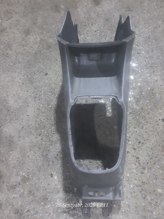 Кобалт бар подголовник ручной сотилади  холати яхши