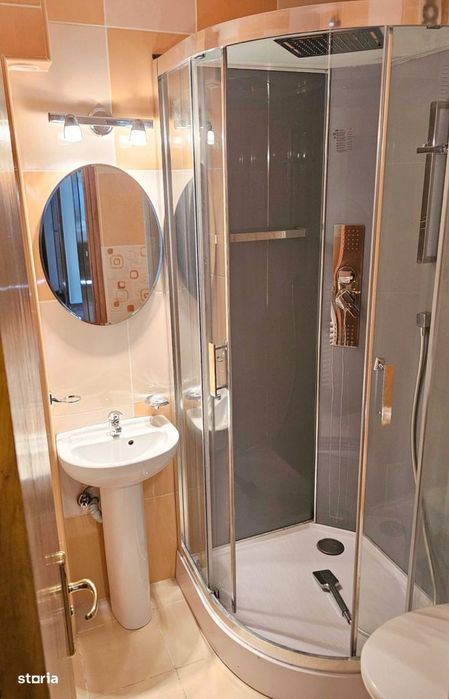 Apartament 4 camere, 2 băi – Str. Louis Pasteur
