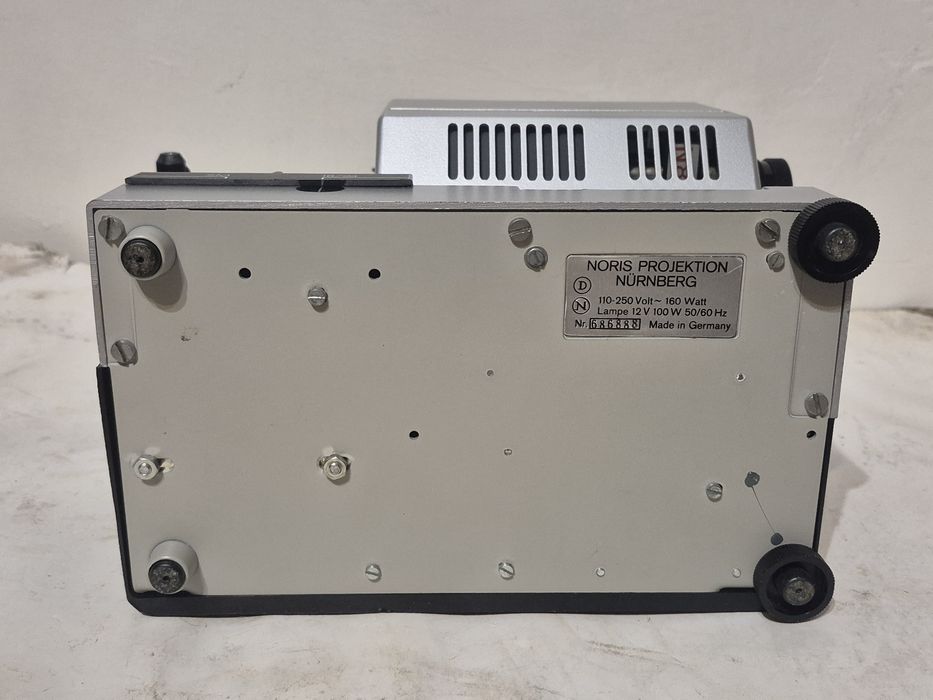 Proiector film cinema 8 mm  Noris