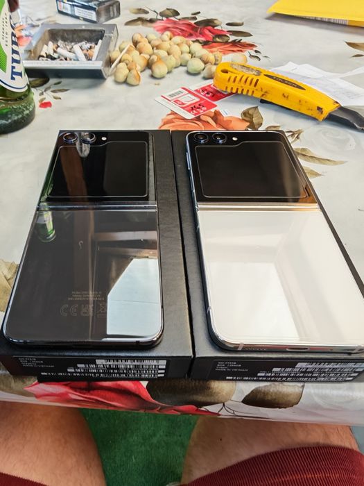 Vând Samsung Z flip 5