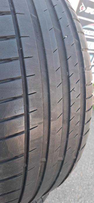 4бр. 235/50/20 Michelin SUV 5.5mm грайфер, дот 19г. ---