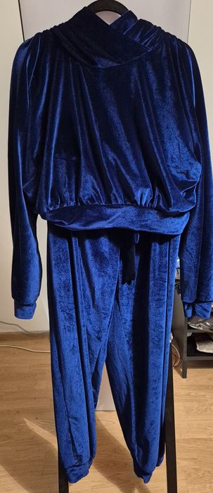 Compleu de catifea marimea L