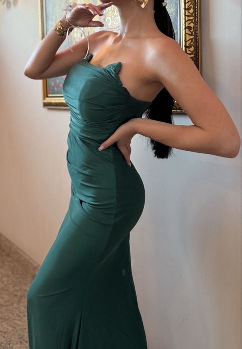 Тъмно зелена официална рокля размер S