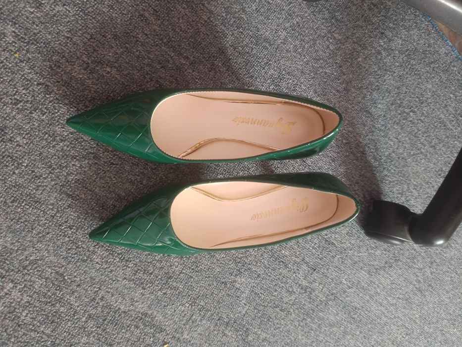 Продам новый туфли