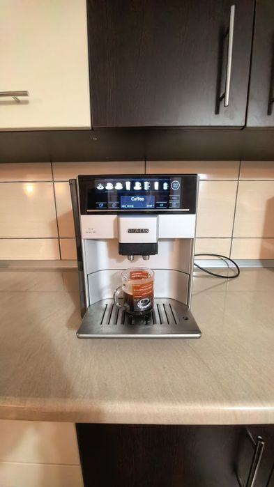 Espresor Siemens EQ 6 seria 300 cu furtun spumare lapte cu factura