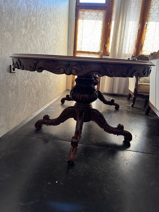 Масивна трапезна маса с 8+ места