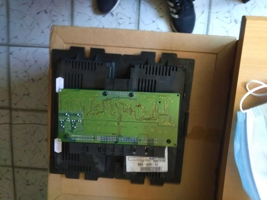 Reparatii Resoftari FRM Bmw Modul lumini X1 X5 X6 E90 E91 E84 E87 E70