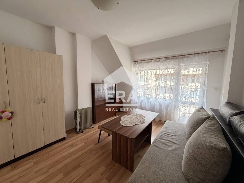 Ексклузивен двустаен обзаведен апартамент за продажба, район Възраждан