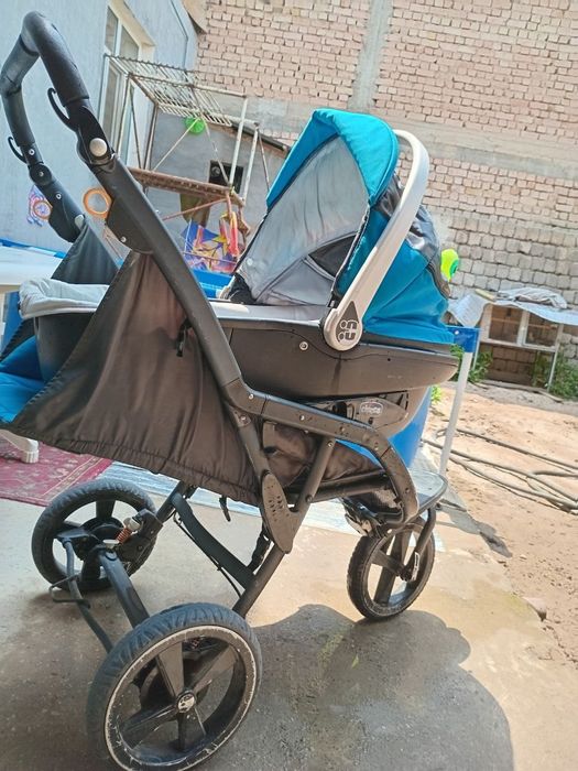 Продаю коляска чикко